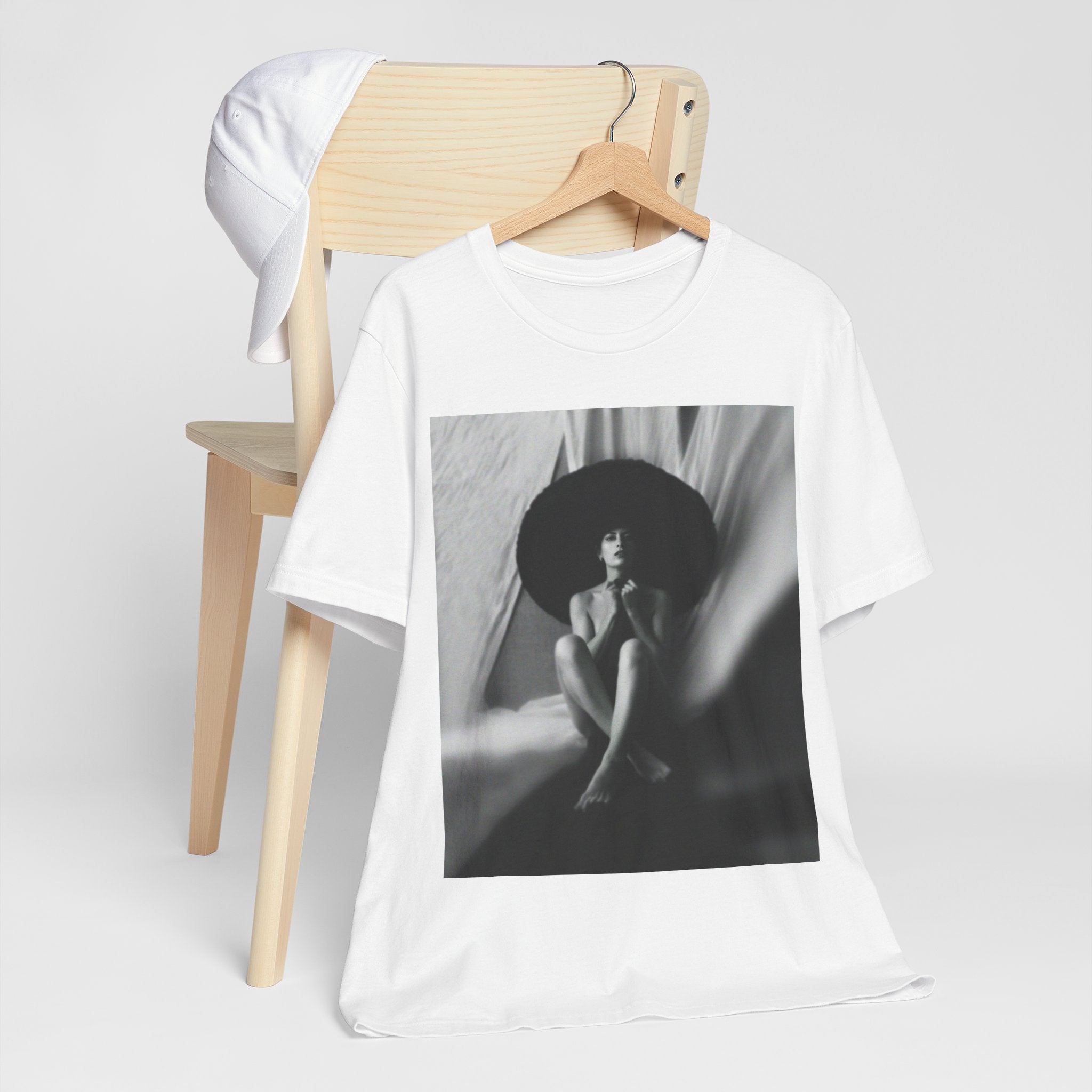 It's just a really good hat - Cotton graphic print tee