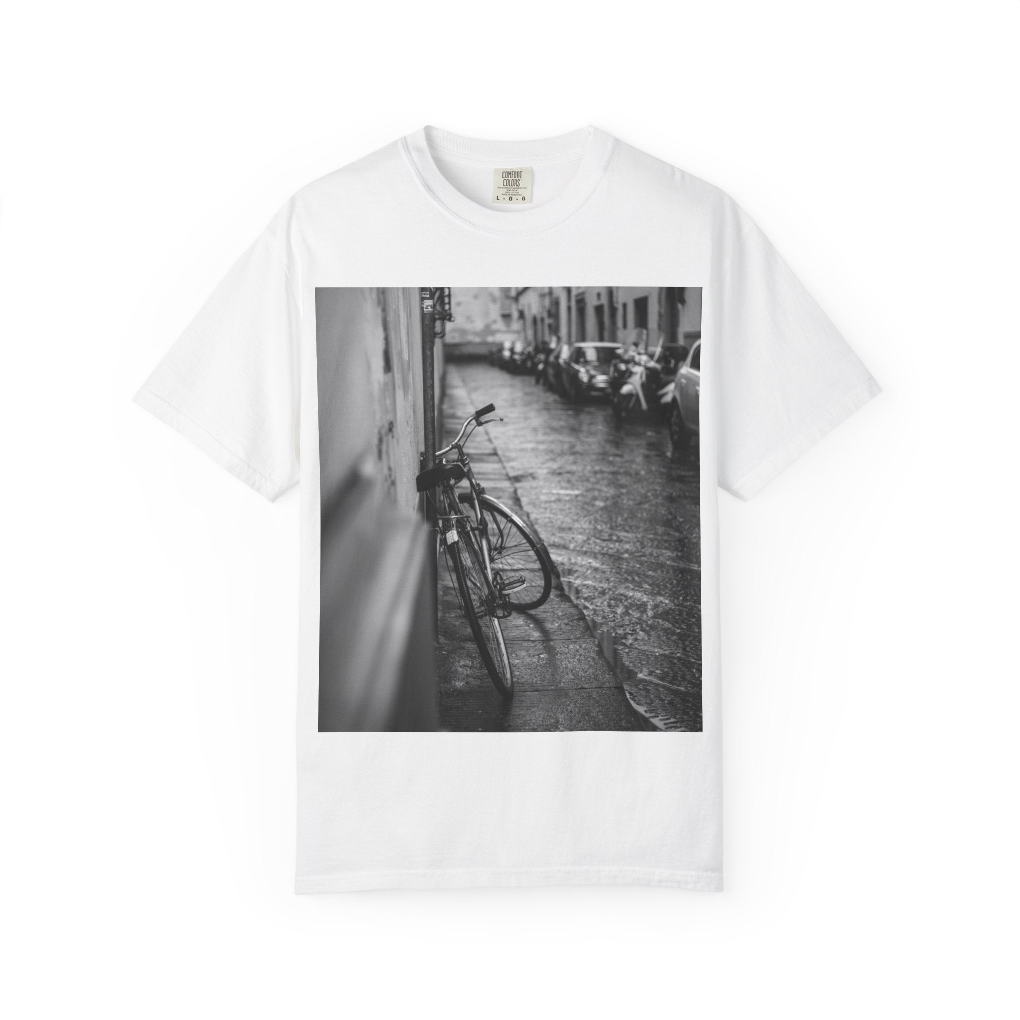 Vintage Bicycle Street Photo T‑Shirt